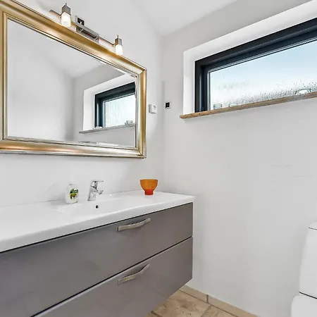Amazing Home In Juelsminde With Sauna Σπίτι διακοπών