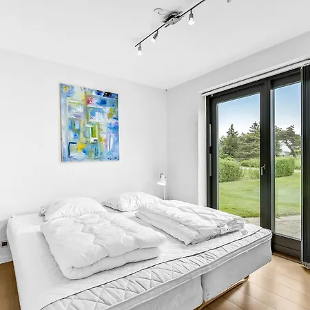 Amazing Home In Juelsminde With Sauna *