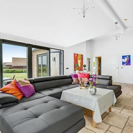 Amazing Home In Juelsminde With Sauna Σπίτι διακοπών *