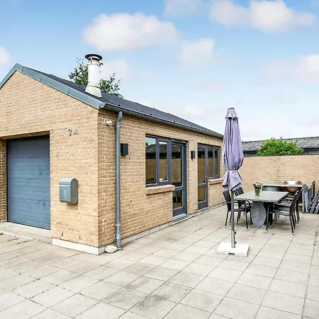 Amazing Home In Juelsminde With Sauna *
